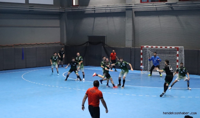 Sakarya Büyükşehir hentbol zirve takibini sürdürüyor