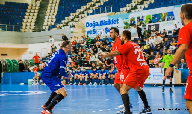 Sakarya Büyükşehir taraftarının önünde İzmir’i rahat geçti