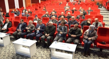 HENDEK’TE FINDIK TARIMI HAKKINDA DÜZENLENEN ÇALIŞTAY BEKLENEN İLGİYİ GÖRMEDİ.