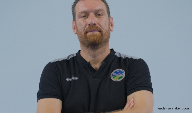 Sakarya Büyükşehir antrenörü hentbol zirvesinde 