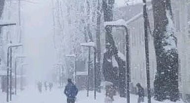 HENDEK'TE EKİPLER OLASI KAR YAĞIŞI İÇİN TEYAKKUZDA