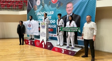 Sakarya Büyükşehirli sporcu Taekwondo’do Türkiye üçüncüsü oldu