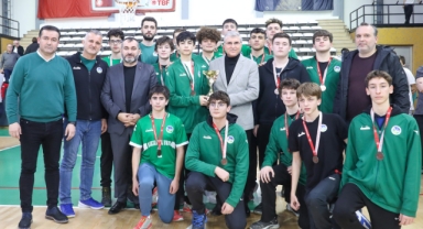U-18 basketbol liginde şampiyon Büyükşehir oldu