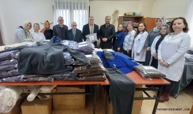  Afetzedeler üşümesin diye gündüz-gece üretiyorlar