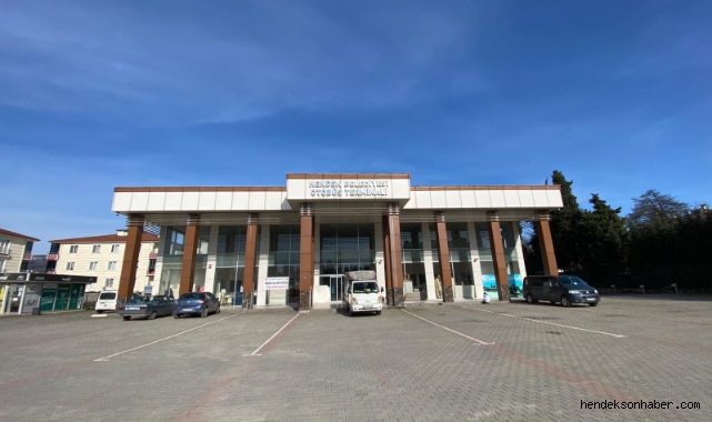 DİKKAT AFET BÖLGESİ YARDIM TOPLAMA MERKEZİ ESKİ TERMİNAL BİNASINDA