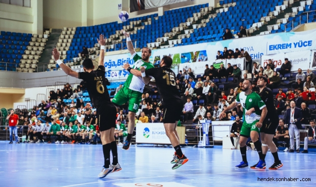 Sakarya Büyükşehir hentbol taraftarının önünde kazandı