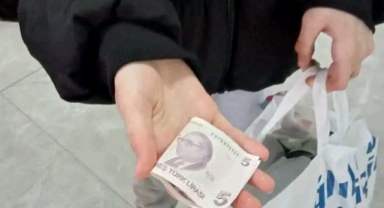 Utana Sıkıla Geldi Harçlığını Depremzedelere Gönderdi