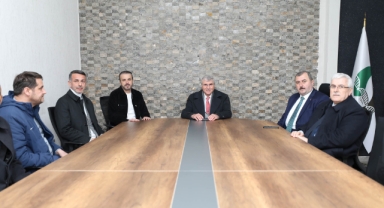 Başkan Ekrem Yüce'den Sakaryaspor'a ziyaret