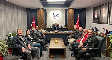 HAREKETİN MERKEZİNE HENDEK ZİYARETİ