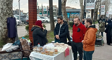 Hendek Ak Parti Gençlik Kolları 3 Kadın Dayanışma Etkinliğine Katıldı