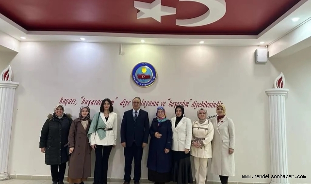 Hendek Ak Partili Kadınlardan Tam Saha Pres