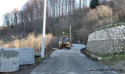 HENDEK ESKİBIÇKI VE BÜYÜKDERE MAHALLELERİ KİLİTLİ PARKE İLE BULUŞTU