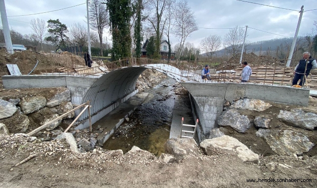 Hendek Kalayık Köprüsünde Çalışmalar Sürüyor