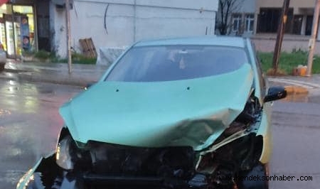 Hendek Orhangazi Caddesinde kaza!