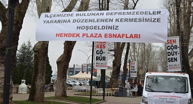 Hendek Plaza Esnafı Tarafından Depremzedeler İçin Düzenlenen Kermese Yoğun İlgi.