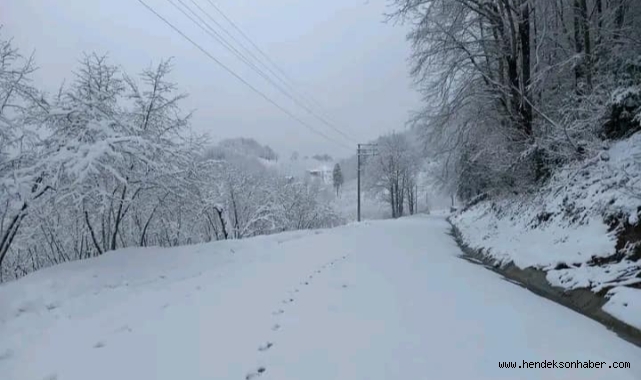 Hendek'te Bahar'ı Beklerken Kar Sürprizi