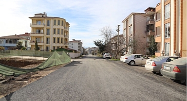 HENDEK YENİMAHALLE'DE 4 AYRI SOKAKTA ASFALT ÇALIŞMALARI TAMAMLANDI