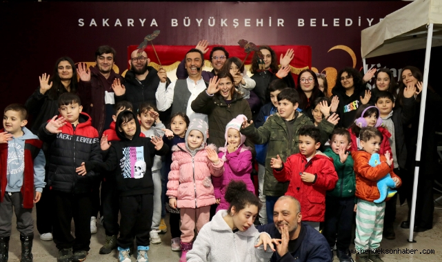 Ramazan akşamları Büyükşehir’le çok keyifli: Hacivat Karagöz sahnedeydi