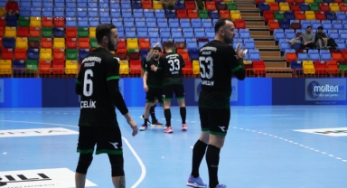 Sakarya Büyükşehir Hentbol kupaya yarı finalde veda etti