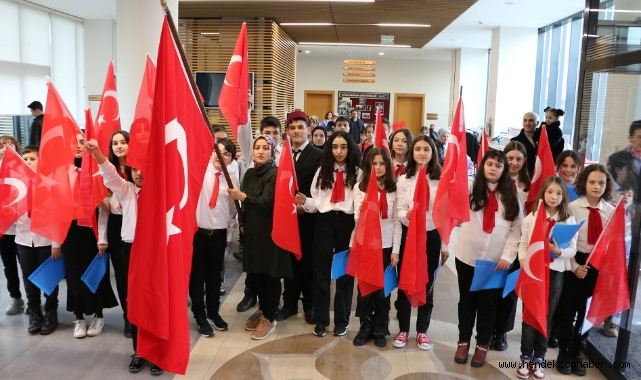 SGM’de duygu dolu gösteri: “Bir nesil onların destanıyla büyüyor”