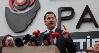 Sinan Oğan 100.000 İmza sınırını aştı ve resmen Cumhurbaşkanı adayı oldu