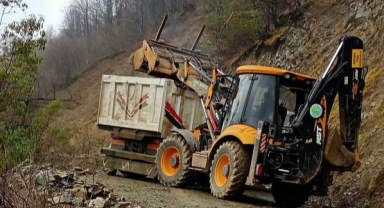 Yoğun Yağış Sonrası Kapanan Yola Anında Müdahale