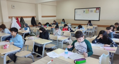 111 BİN ORTAOKULLU GENÇ AYNI ANDA SINAVA GİRDİ! 