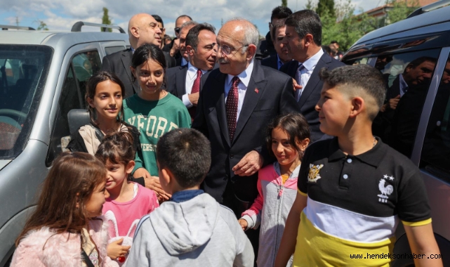 ENGİN ÖZKOÇ ADIYAMAN’DA DEPREMZEDELERLE BAYRAMLAŞTI