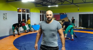 HENDEK'İN BAŞPEHLİVANLARI YENİ SEZONA KARAPÜRÇEK'TE HAZIRLANIYOR