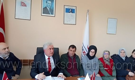 HENDEK KIZILAY'DA İSTİFA DEPREMİ 