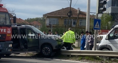 HENDEK KÖPRÜBAŞI IŞIKLARDA KAZA!