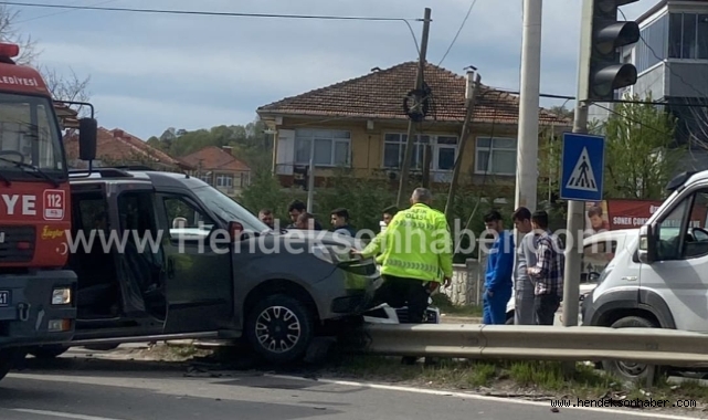 HENDEK KÖPRÜBAŞI IŞIKLARDA KAZA!