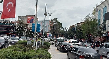Hendek'te Bayram Arefesi Trafik Yoğunluğu