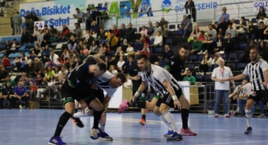 Sakarya Büyükşehir hentbol Beşiktaş’a mağlup oldu