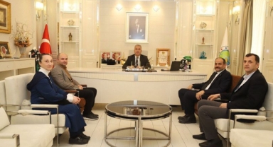 Hendek MYO Müdürü Erduman'dan İlk Ziyaret Başkan Babaoğluna