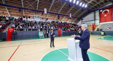 Başkan Yüce törende açıkladı: “Büyükşehir’e düşen payın yarısını spor kulüplerimize bağışlıyoruz”