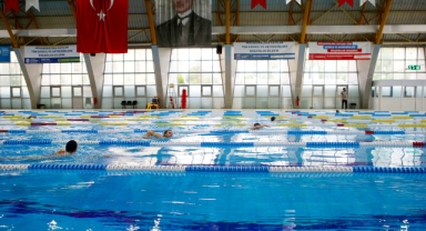 Hayat nöbetinin yeni üyeleri suda zor bir sınav verdi