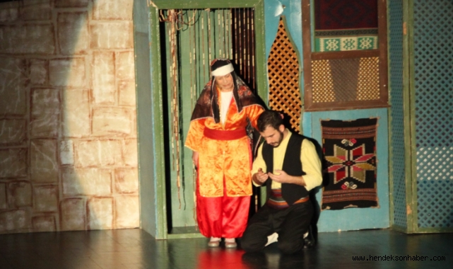 HENDEK BELEDİYESİNDEN ÜCRETSİZ TİYATRO ETKİNLİĞİNE DAVET