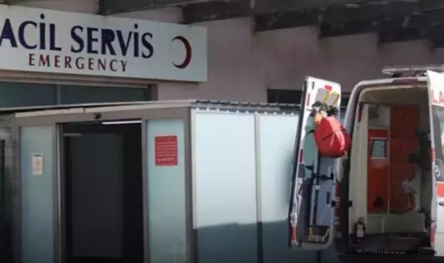 Hendek’te Minibüsten inerken parmağı koptu