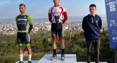 Sakarya Büyükşehir bisiklet sporcularından gururlandıran başarı