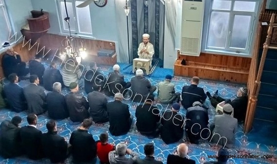 Hendek Camilerinde Bayram Coşkusu