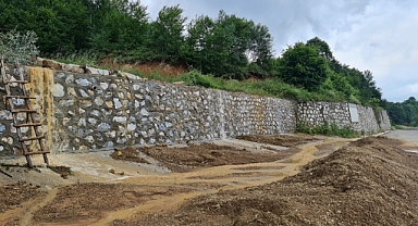 Hendek Küçük Sanayi Sitesi Esnafı  Çözüm Bekliyor