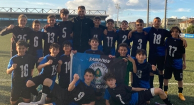 Hendekspor U-13 Namağlup Şampiyon