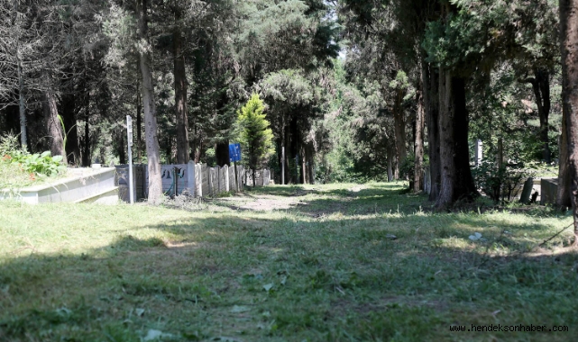 Sakarya Büyükşehir mezarlıkları bayrama hazırlıyor