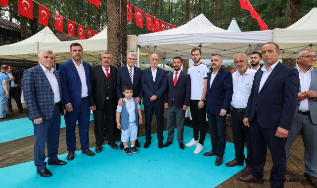 Sakarya’da bir bayram geleneği: “Bizi sevgiyle birleştiren bir bayram olsun”