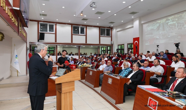 Fevzi Kılıç'sız ilk mecliste O'nun yeri çiçeklerle süslendi
