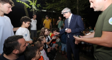 Başkan Yüce kamp ateşini çocuklarla birlikte yaktı