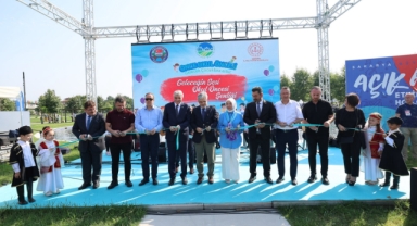 Başkan Yüce okul öncesi programında konuştu; “Çocuk Gülerse Dünya Güler” anlayışıyla çalışıyoruz 