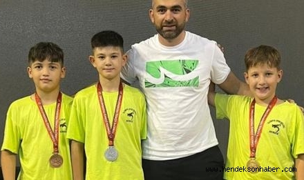 Hendek İmam Hatip Ortaokulu Güreşte Başarıya İmza Attı 