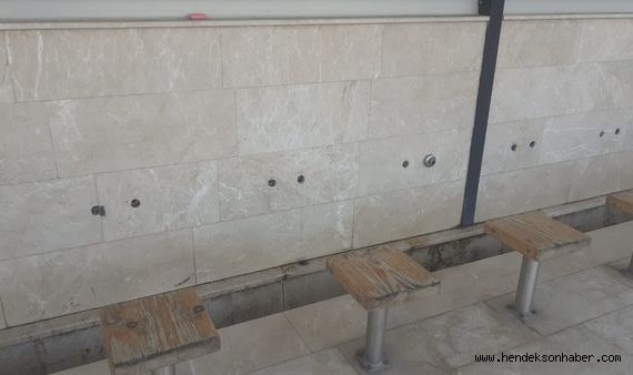 Hendek'te Pes Dedirten Hırsızlık